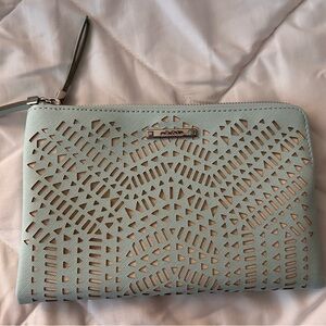 Stella & Dot Mint Laser-Cut Clutch Wristlet